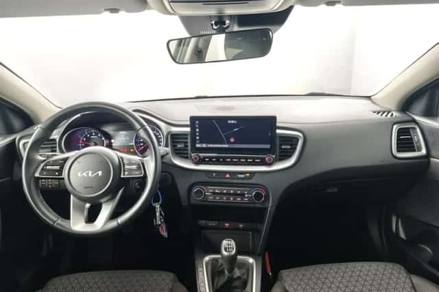 Kia Ceed Sportswagon (2024) thumbnail 3