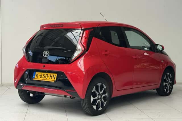 Toyota Aygo (2020) thumbnail 2