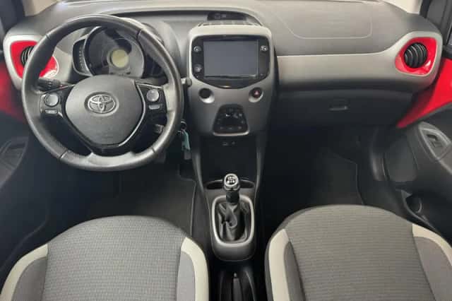 Toyota Aygo (2020) thumbnail 3
