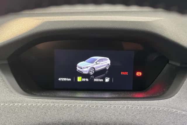 Škoda Enyaq (2021) thumbnail 4
