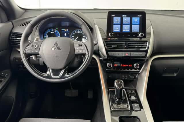 Mitsubishi Eclipse Cross (2025) thumbnail 3
