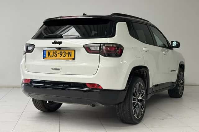Jeep Compass (2025) thumbnail 2