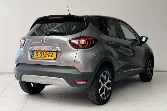 Renault Captur (2017) thumbnail 2