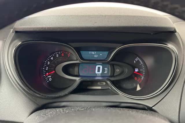 Renault Captur (2017) thumbnail 4