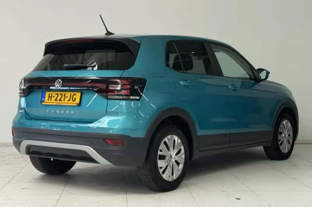 Volkswagen T-Cross (2019) thumbnail 2
