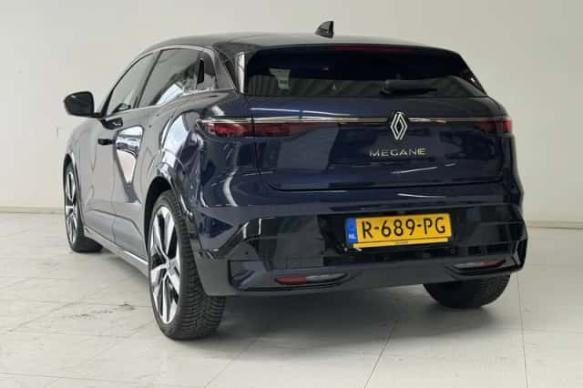 Renault Mégane E-Tech (2022) thumbnail 6