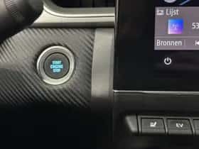 Renault Captur (2021) thumbnail 30