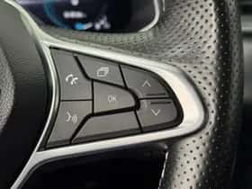 Renault Captur (2021) thumbnail 32