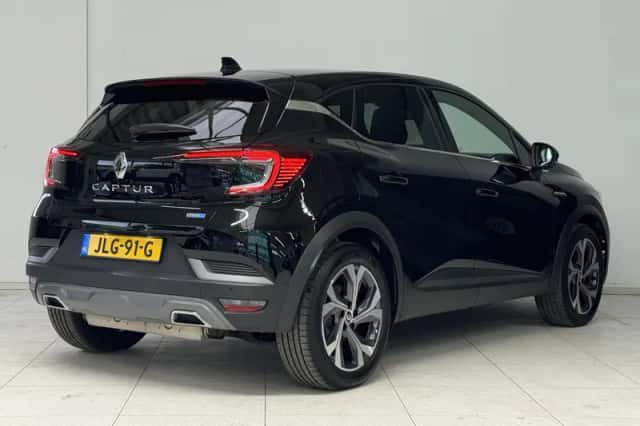 Renault Captur (2021) thumbnail 2