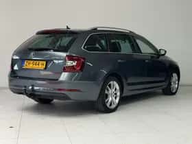 Škoda Octavia (2019) thumbnail 2