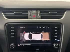 Škoda Octavia (2019) thumbnail 12
