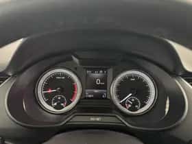 Škoda Octavia (2019) thumbnail 4