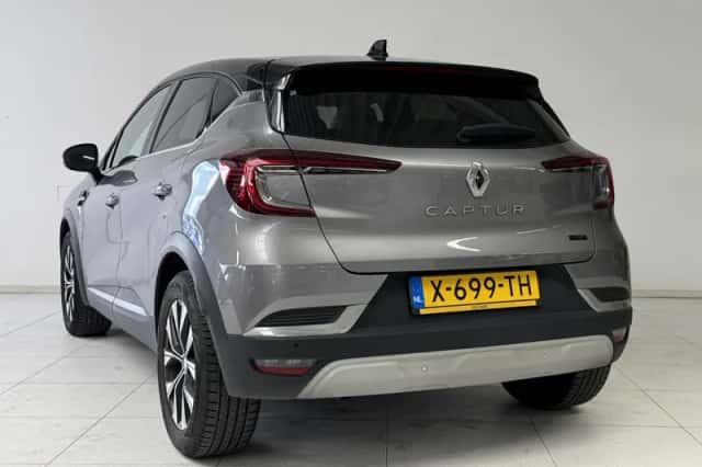 Renault Captur (2024) thumbnail 6