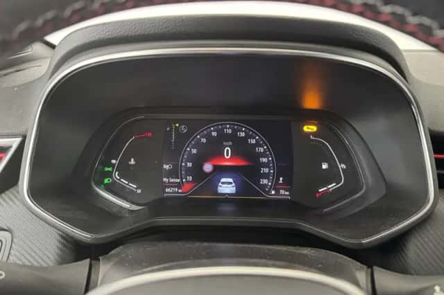 Renault Clio (2021) thumbnail 4