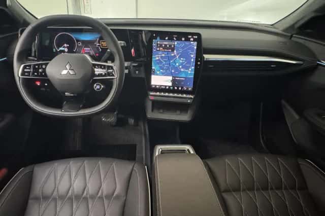 Mitsubishi Eclipse Cross (2025) thumbnail 3