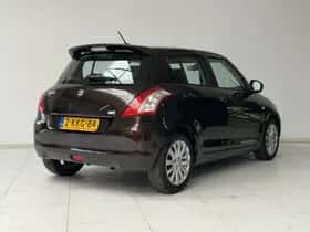 Suzuki Swift (2013) thumbnail 2