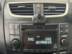 Suzuki Swift (2013) thumbnail 11
