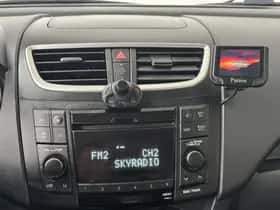 Suzuki Swift (2013) thumbnail 12