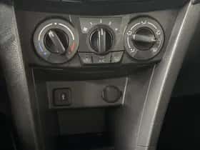 Suzuki Swift (2013) thumbnail 13