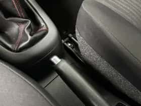 Suzuki Swift (2013) thumbnail 24