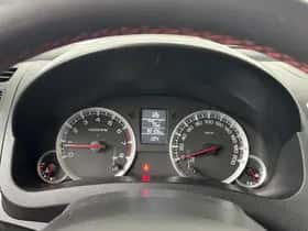 Suzuki Swift (2013) thumbnail 4