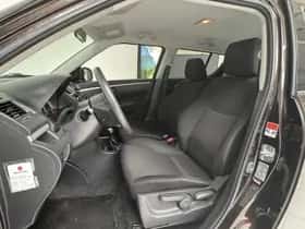 Suzuki Swift (2013) thumbnail 7