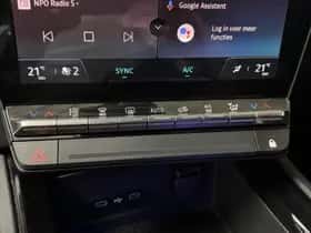 Renault Espace (2023) thumbnail 33