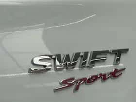 Suzuki Swift (2019) thumbnail 16