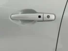 Suzuki Swift (2019) thumbnail 32