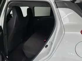 Suzuki Swift (2019) thumbnail 35