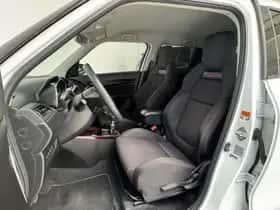 Suzuki Swift (2019) thumbnail 7