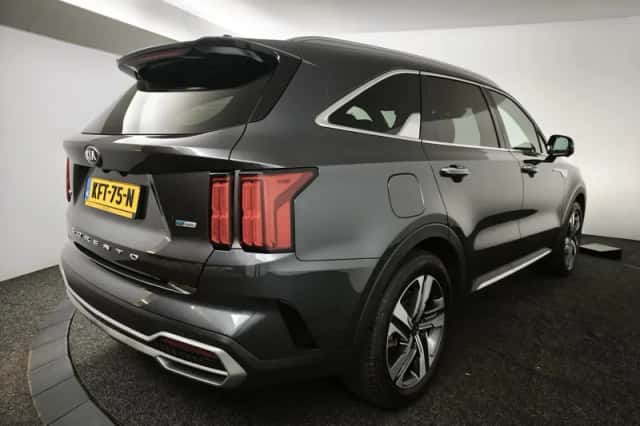 Kia Sorento (2022) thumbnail 2