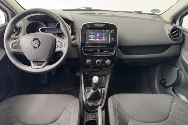 Renault Clio (2019) thumbnail 3