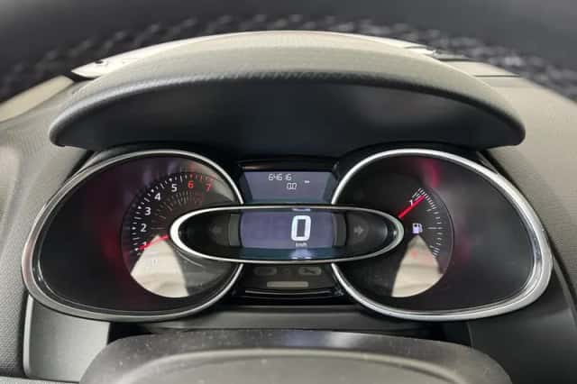 Renault Clio (2019) thumbnail 4