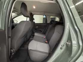 Dacia Duster (2023) thumbnail 8