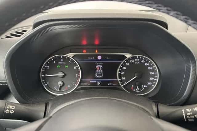 Nissan Juke (2023) thumbnail 4