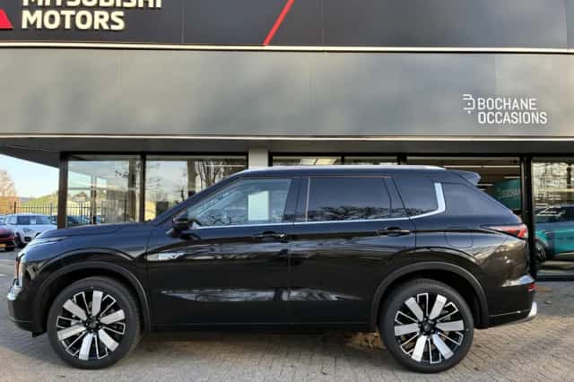 Mitsubishi Outlander (2026) thumbnail 2