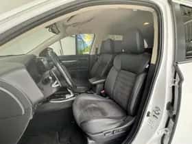 Mitsubishi Outlander (2021) thumbnail 6