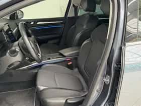 Renault Mégane (2023) thumbnail 7