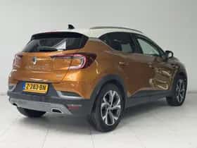 Renault Captur (2022) thumbnail 2