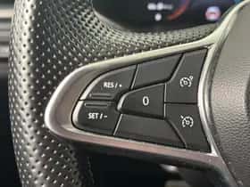 Renault Captur (2022) thumbnail 21