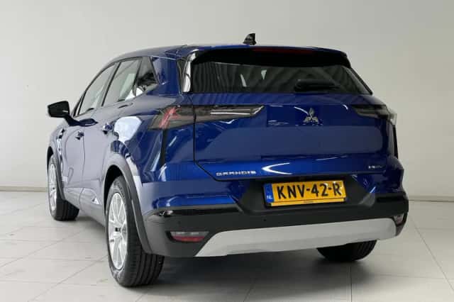 Mitsubishi Grandis (2026) thumbnail 6