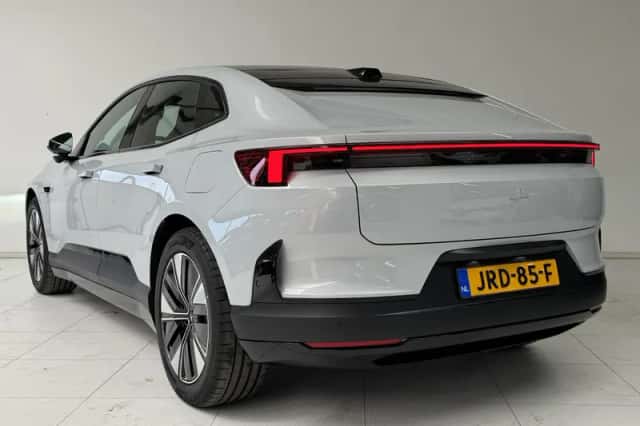 Polestar 4 (2025) thumbnail 6