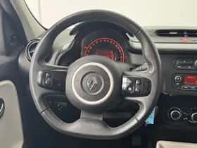 Renault Twingo (2014) thumbnail 26
