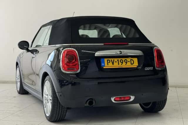 MINI Cooper (2016) thumbnail 6