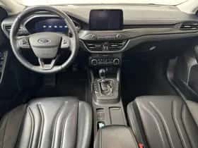 Ford Focus (2020) thumbnail 3