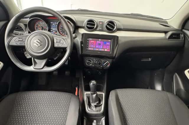 Suzuki Swift (2023) thumbnail 3