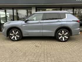 Mitsubishi Outlander (2026) thumbnail 2