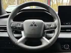 Mitsubishi Outlander (2026) thumbnail 11