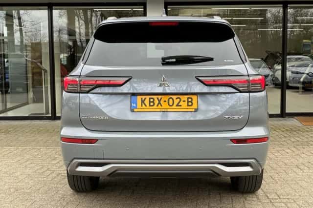 Mitsubishi Outlander (2026) thumbnail 4